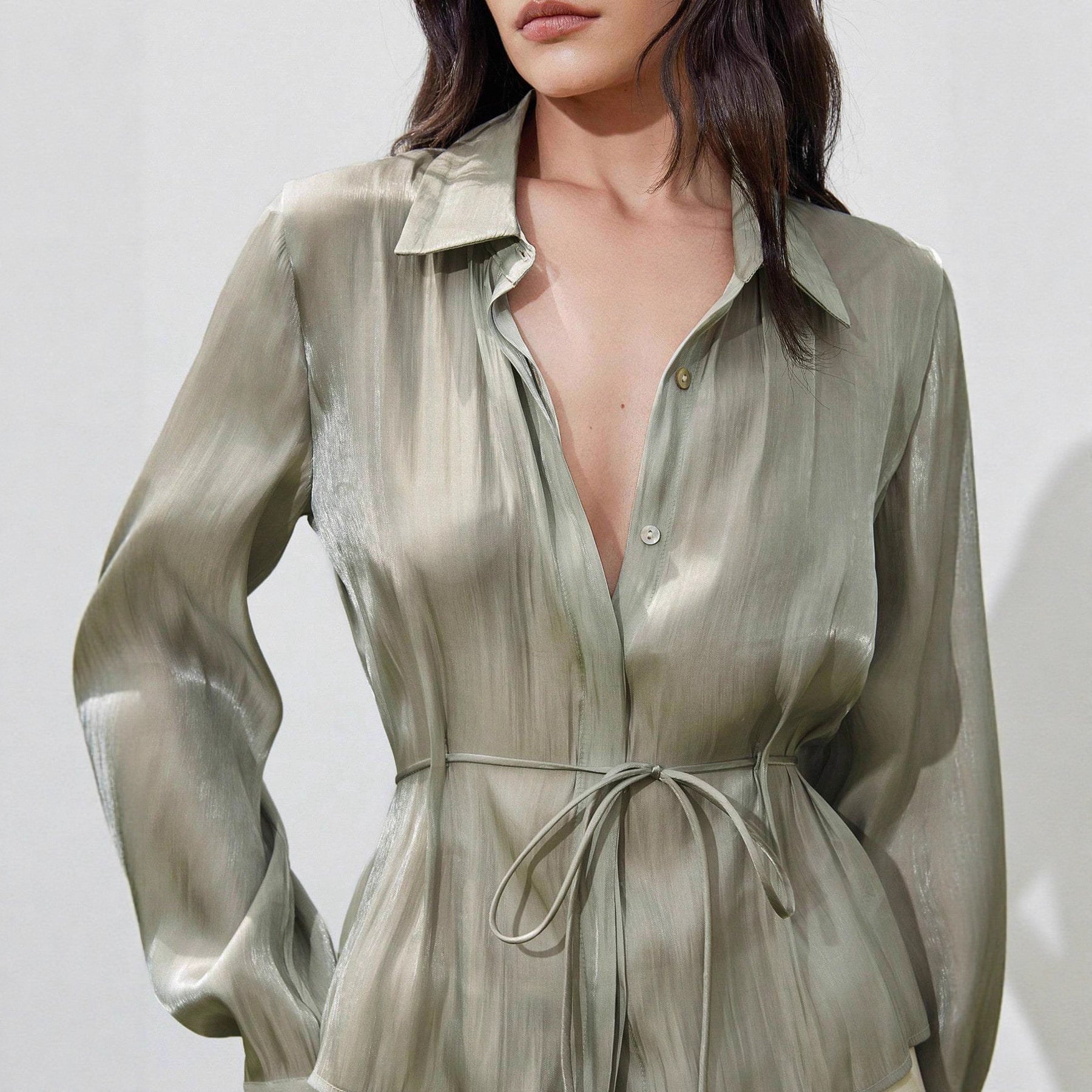 Blusa Acetinada Aurora