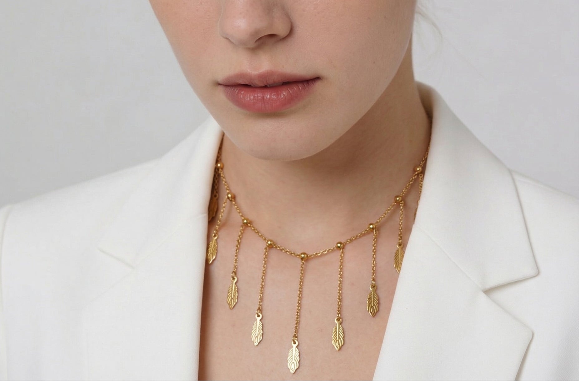 Colar Brisa de Penas